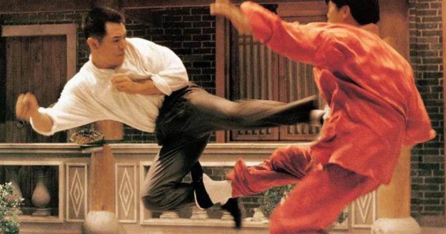 1993年陳嘉上找到李連杰拍了一部電影，致敬李小龍的《精武門》，袁和平的一個失誤卻成就經典！